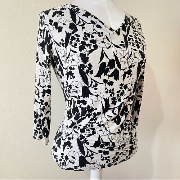 Weekend Maxmara Black & White Floral Top 3/4 Sleeves - Picture 2 of 5